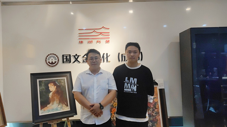 就業(yè)回訪，新華在路上