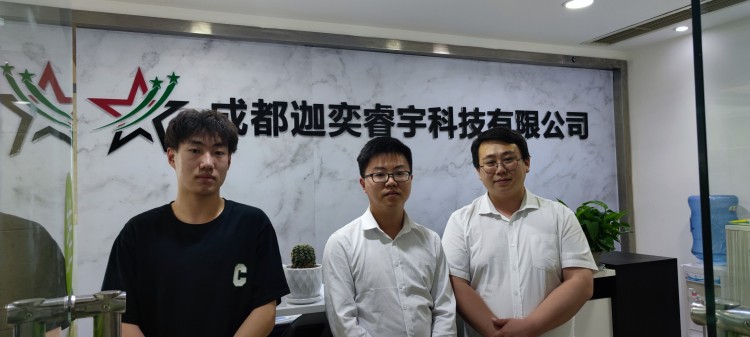 關懷從未停止——成都新華回訪畢業(yè)學子