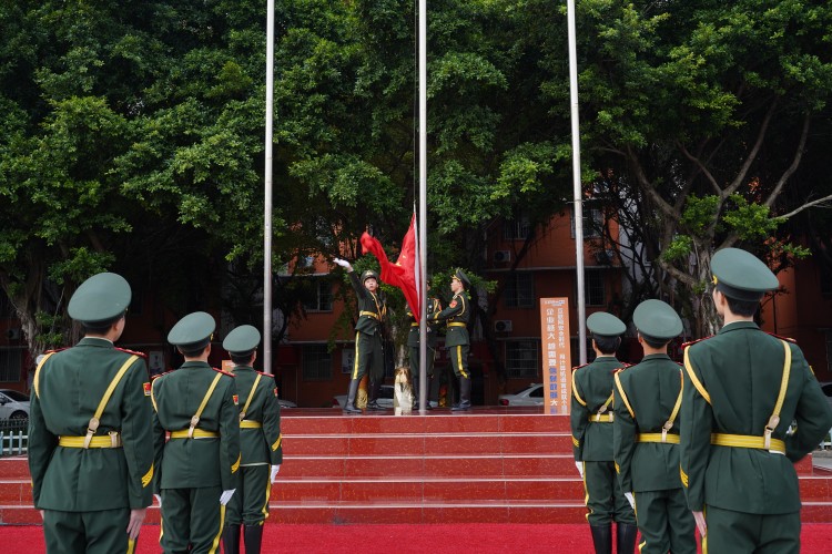 二十大奮進(jìn)譜華章，新華緊隨育棟梁