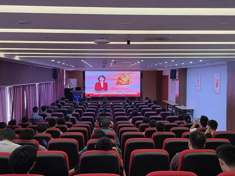 二十大奮進(jìn)譜華章，新華緊隨育棟梁