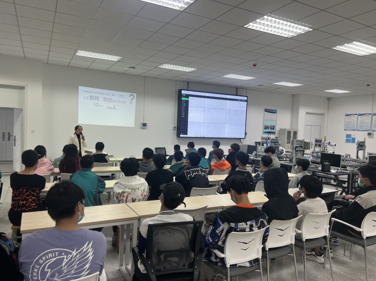 新華學(xué)子智能制造實(shí)訓(xùn)基地研學(xué)游完美收官