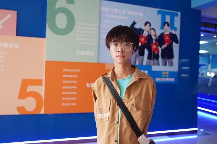 新生學(xué)子|再抉擇，跟隨父母重拾夢(mèng)想！