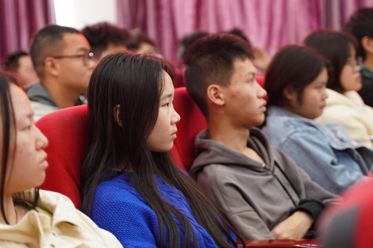 我校2022級(jí)單招班級(jí)開(kāi)班典禮圓滿(mǎn)結(jié)束