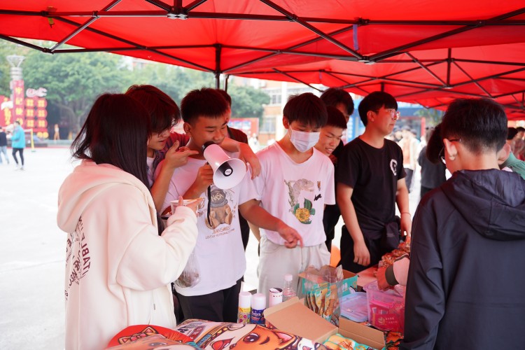 嗨翻全場！新華雙十一活動火爆來襲 ！