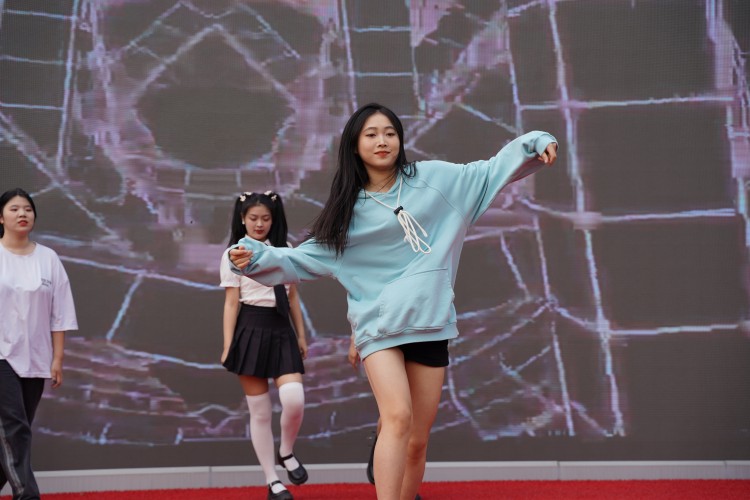 嗨翻全場！新華雙十一活動火爆來襲 ！