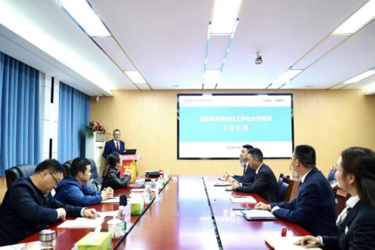 成都市技工院校規(guī)范辦學評估工作組一行蒞臨我校開展規(guī)范辦學評估工作