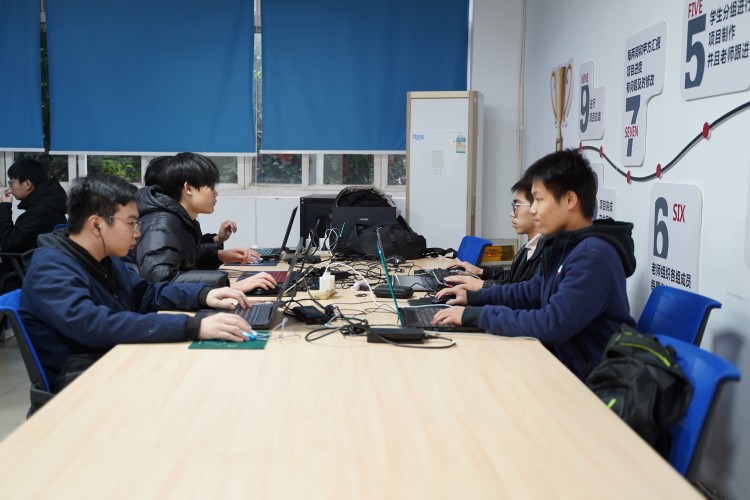 優(yōu)秀學子|重返母校，再拾夢想