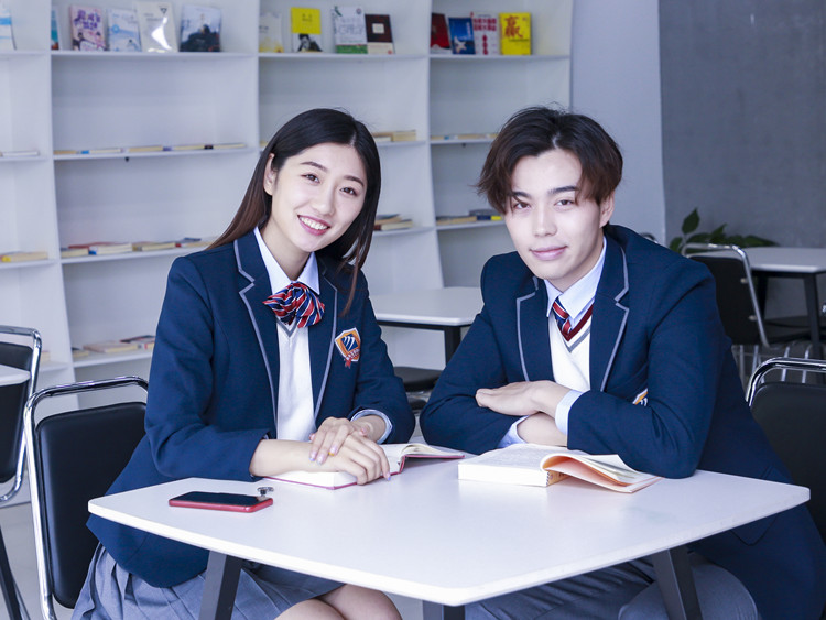 人民日?qǐng)?bào)親點(diǎn)！職業(yè)學(xué)校學(xué)生就業(yè)優(yōu)勢(shì)解讀！