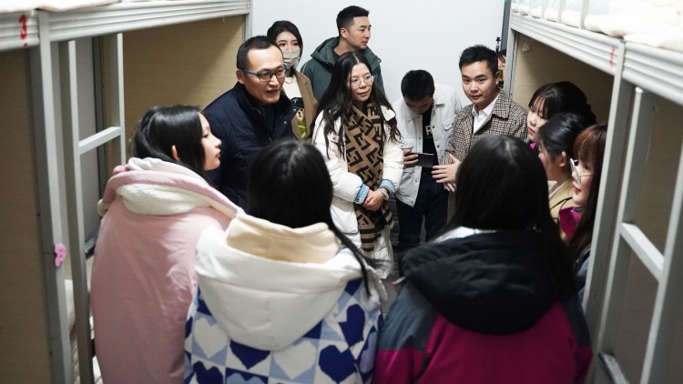 乘風(fēng)遠(yuǎn)航啟新程，春華秋實繪藍(lán)圖