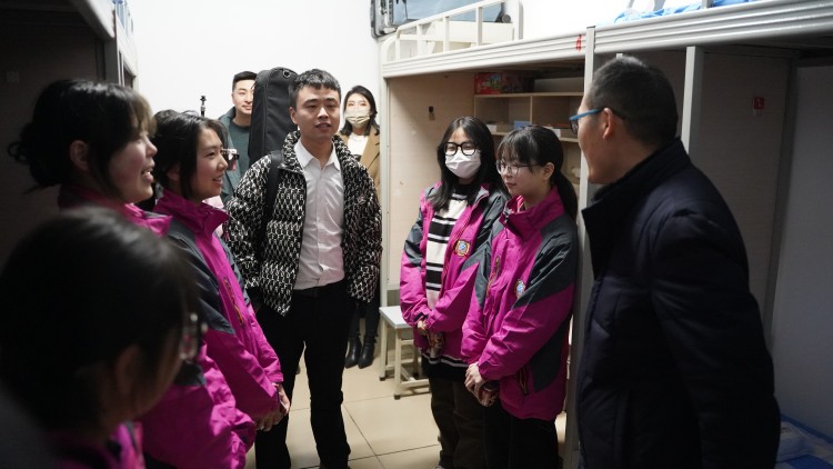 乘風(fēng)遠(yuǎn)航啟新程，春華秋實繪藍(lán)圖