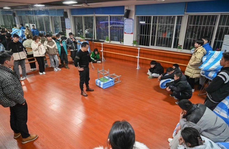 乘風(fēng)遠(yuǎn)航啟新程，春華秋實繪藍(lán)圖