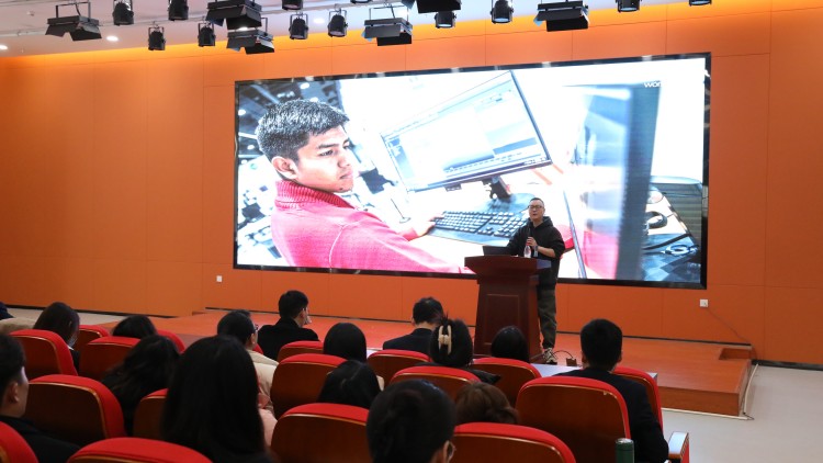 親授頂尖技能，世界技能大賽首席專家葉維中走進(jìn)新華！