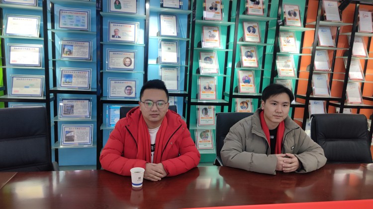 載譽(yù)而歸，授業(yè)解惑|榮譽(yù)學(xué)子咨詢?nèi)栈馃醽硪u