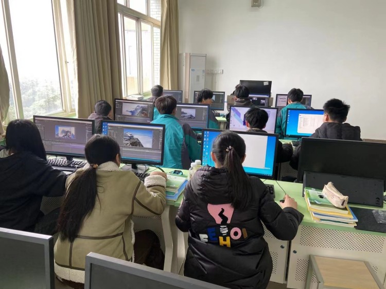 新華90后老師這樣說(shuō)：不以規(guī)矩，不成方圓