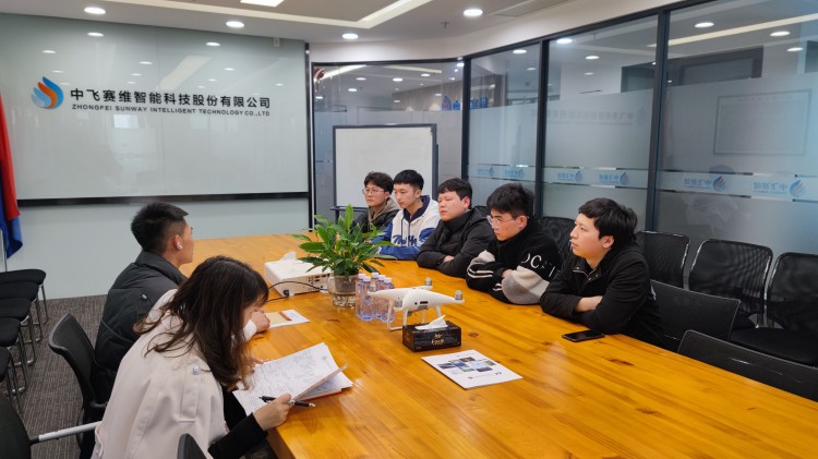 就業(yè)難度更升級！成都新華高級技工學(xué)校就業(yè)再爭潮頭