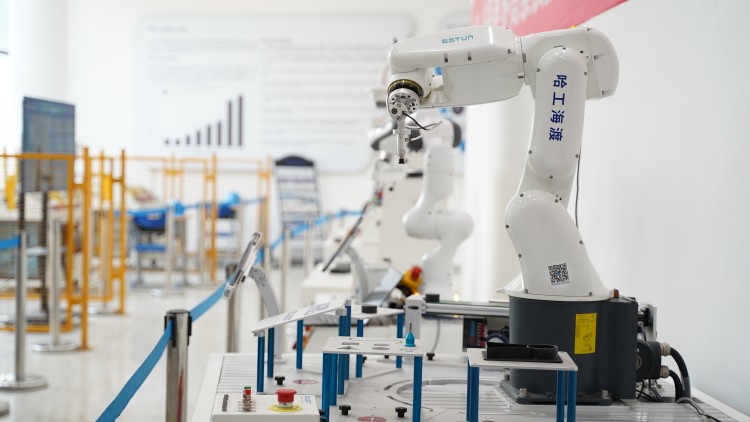 上職業(yè)院校，實(shí)現(xiàn)出彩人生——致2023屆初中畢業(yè)生的公開信