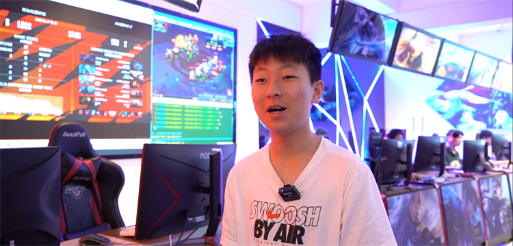 新生故事|馬好駿：眼里有夢(mèng)想光芒的電競(jìng)男孩