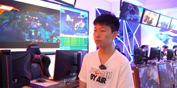 新生故事|馬好駿：眼里有夢(mèng)想光芒的電競(jìng)男孩