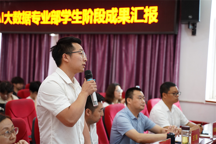 凝心聚力，收獲碩果|成都新華畢業(yè)階段答辯圓滿禮成