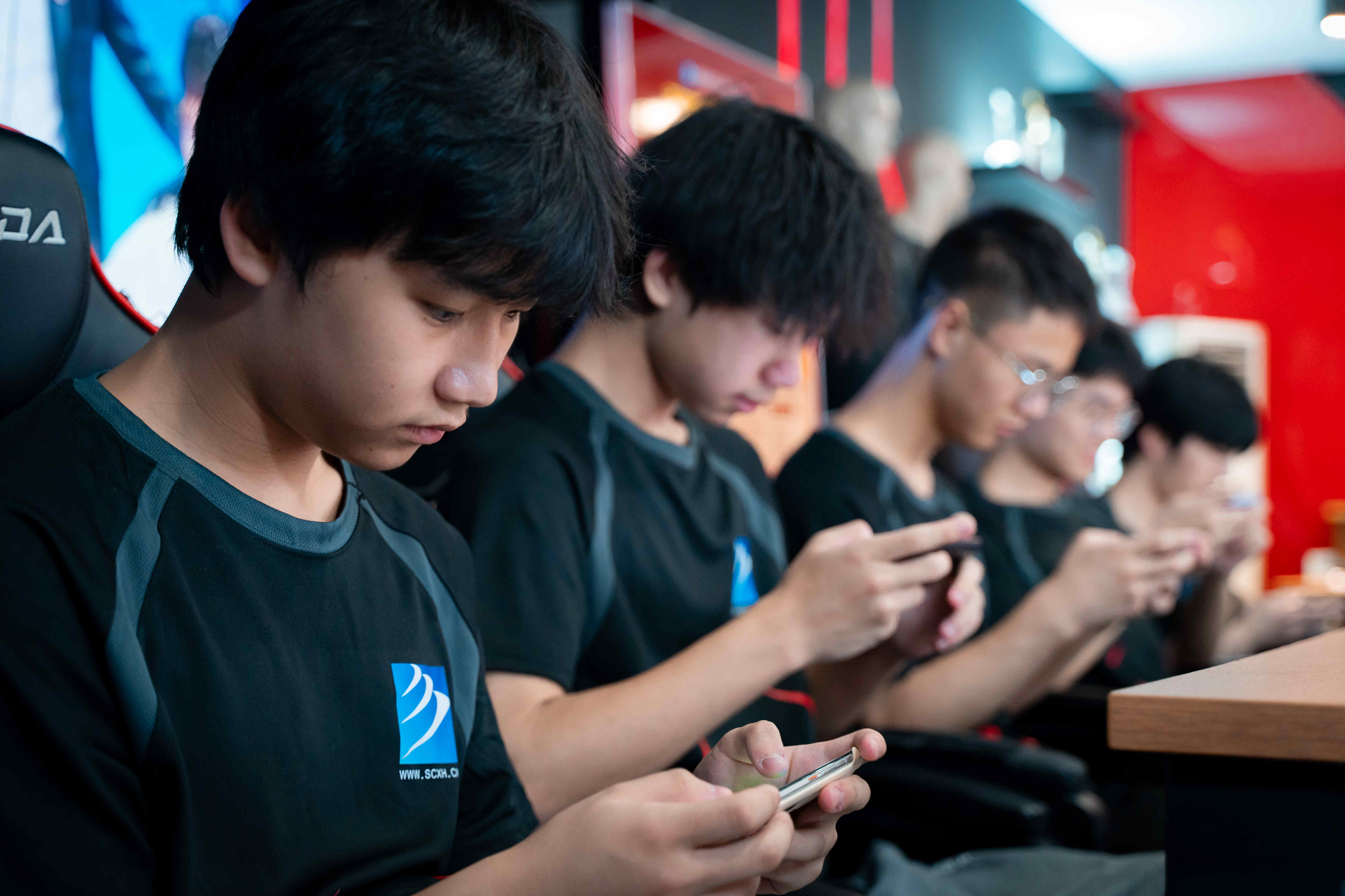 激情燃燒，王者榮耀戰(zhàn)歌嘹亮！