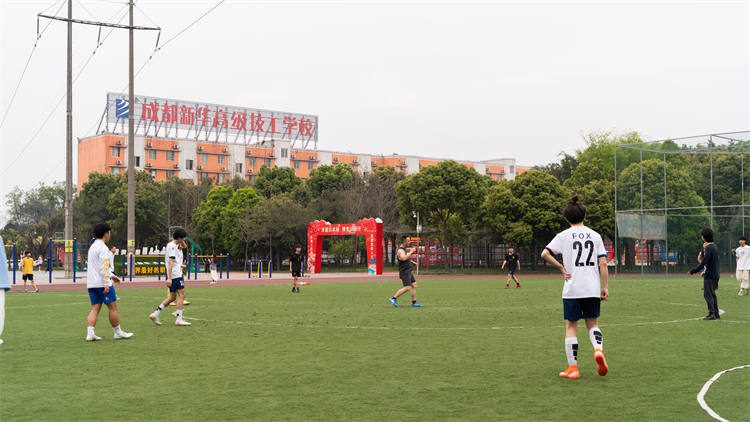 軍訓(xùn)后開學(xué)第一周，一起來(lái)看活力滿滿的大家