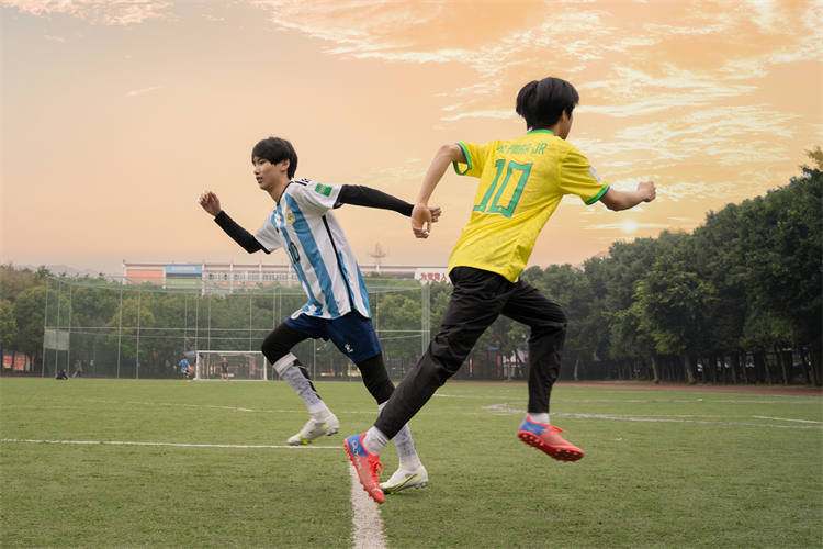 軍訓(xùn)后開學(xué)第一周，一起來(lái)看活力滿滿的大家