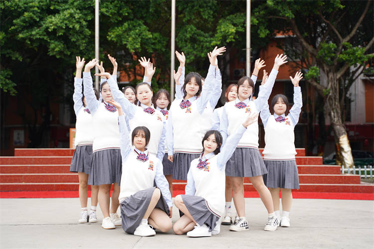 軍訓(xùn)后開學(xué)第一周，一起來(lái)看活力滿滿的大家