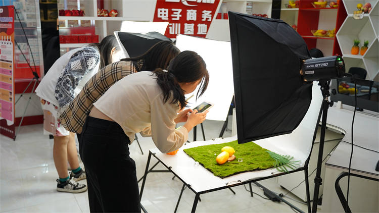 軍訓(xùn)后開學(xué)第一周，一起來(lái)看活力滿滿的大家