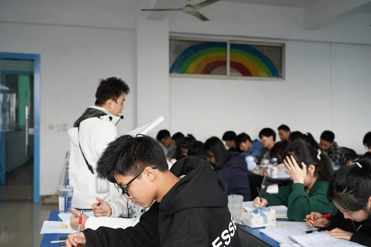 成都新華2024單招升學班開課啦！