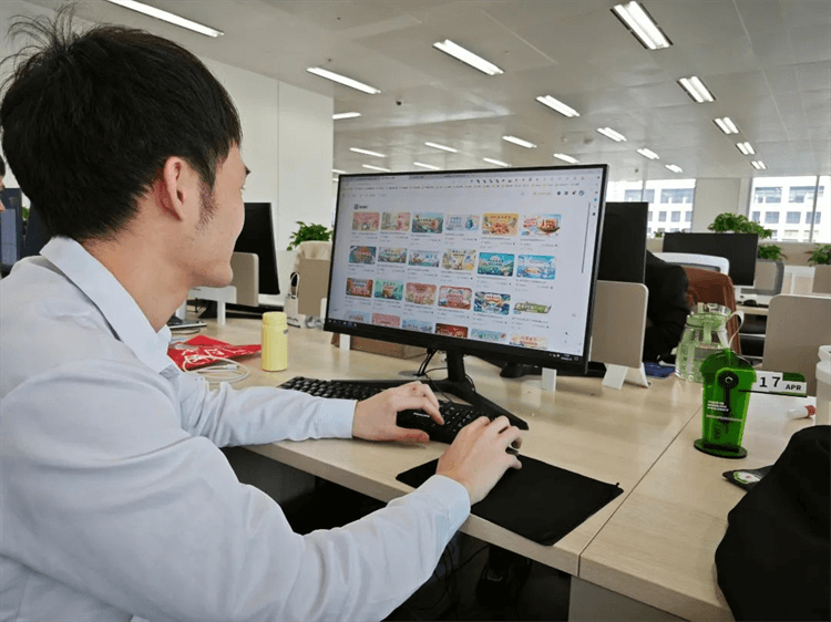 成功學(xué)子—楊澤醒|行遠(yuǎn)自邇，篤行不怠