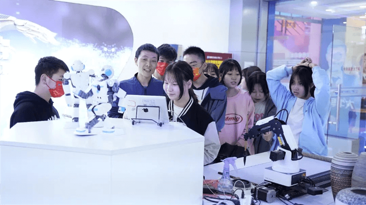 擇校關鍵詞：“到校、實地、考察”，請記住