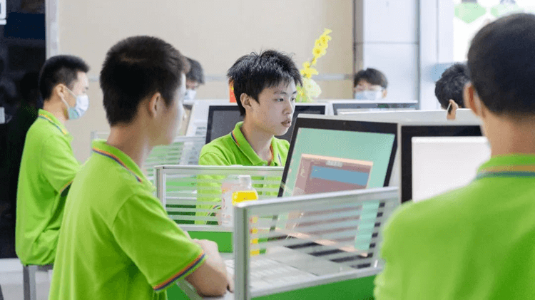 擔心中考失利？建議提前擇校，做兩手準備