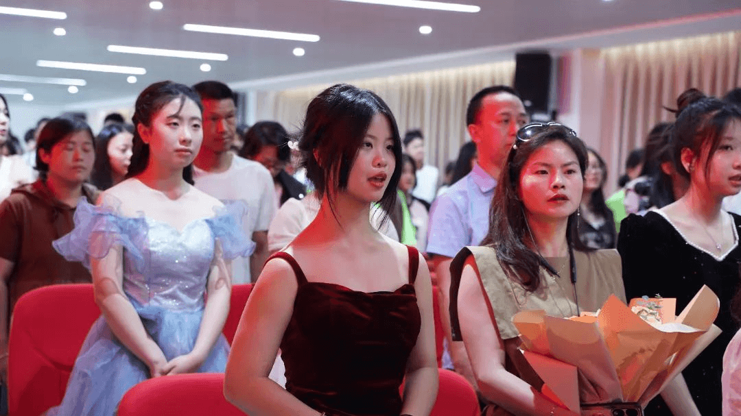 階段成果展|遇見(jiàn)更好的自己鋼琴音樂(lè)會(huì)璀璨落幕