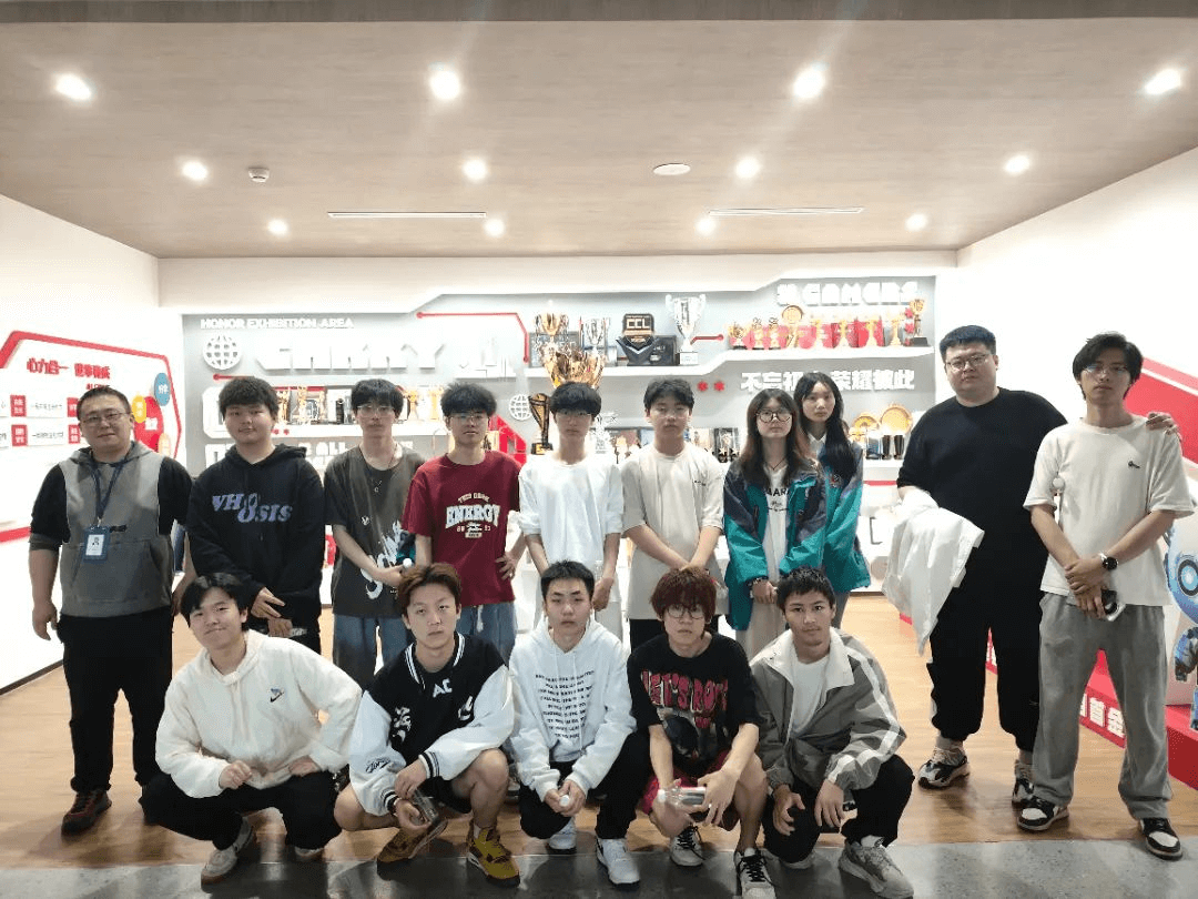 擔(dān)心畢業(yè)即失業(yè)？看成都新華如何保障學(xué)子就業(yè)