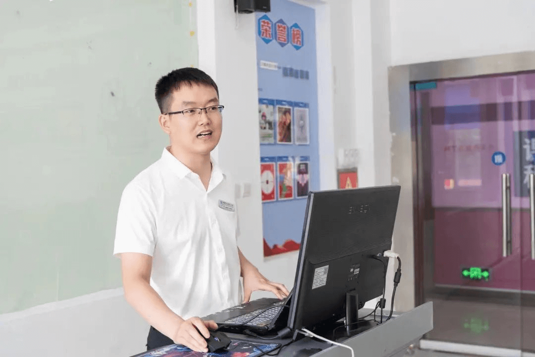 開(kāi)學(xué)季，新華的老師們有話對(duì)你說(shuō)！