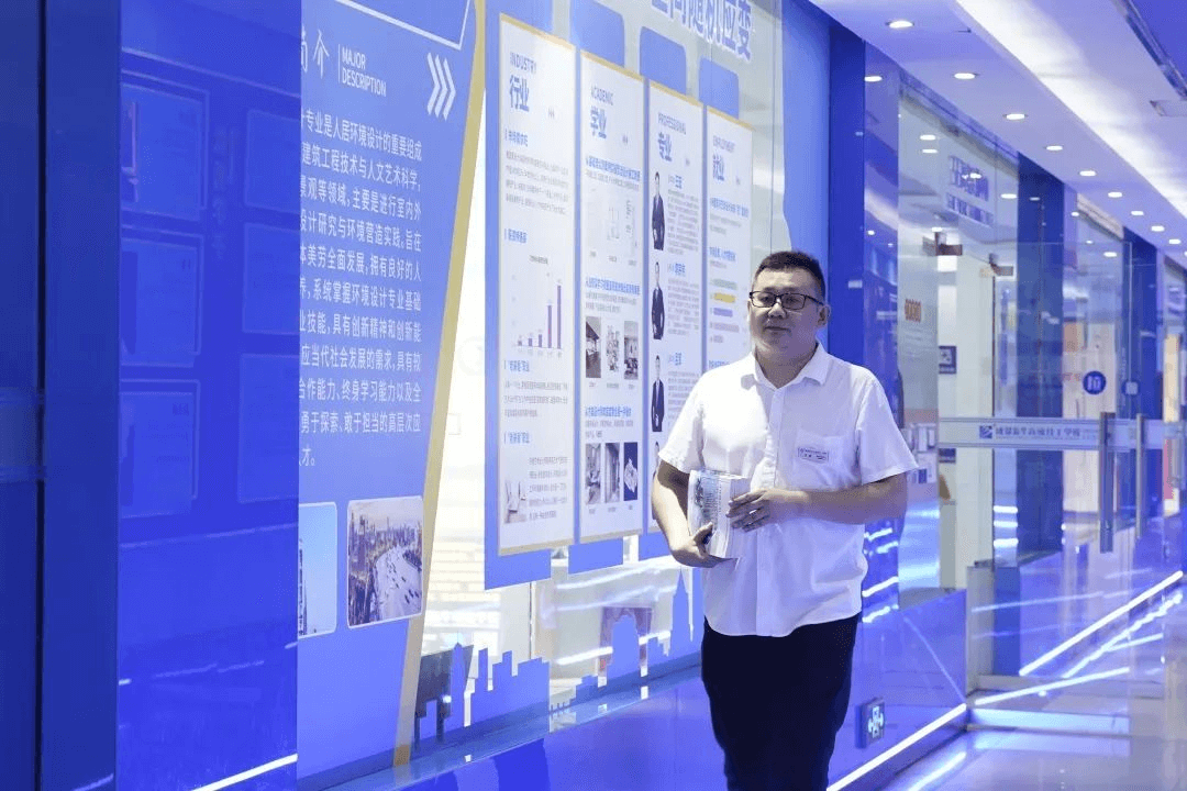 開(kāi)學(xué)季，新華的老師們有話對(duì)你說(shuō)！