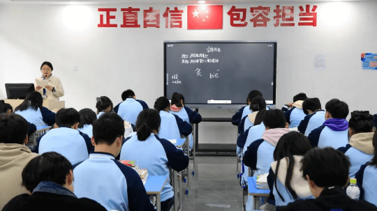 在嚴(yán)峻的就業(yè)環(huán)境中，為什么職校生