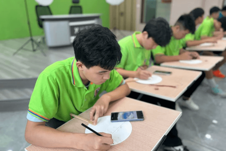 孩子想轉(zhuǎn)學學技術，家長到底該不該支持？