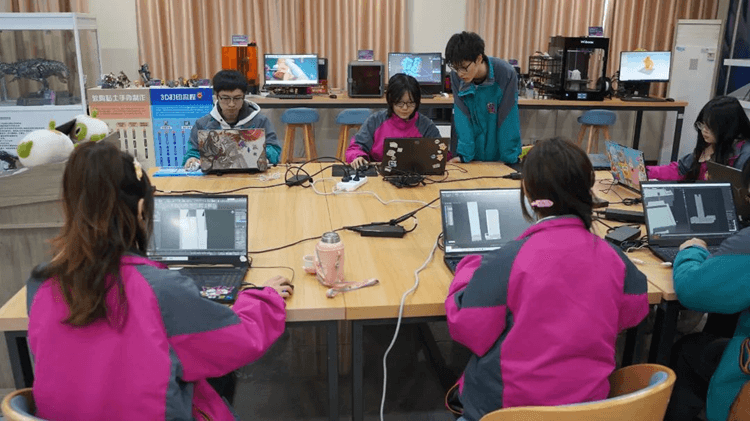 @2025級(jí)新生：新生報(bào)到日，一起迎接新學(xué)期吧！