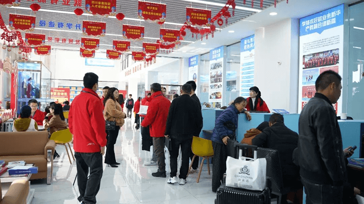 春季擇校為什么要選成都新華？聽聽他們怎么說