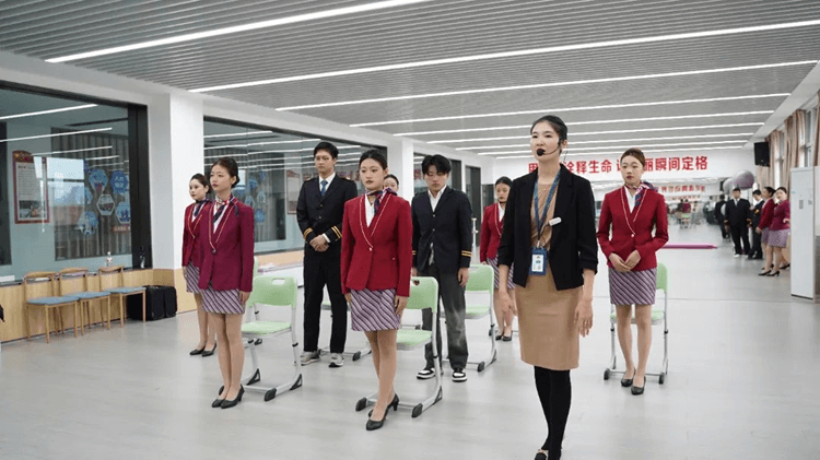 十七八歲輟學(xué)打工沒出路？如何才能為未來加一份保障？