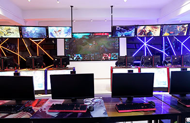 四川新華電腦學(xué)院電競(jìng)實(shí)訓(xùn)基地