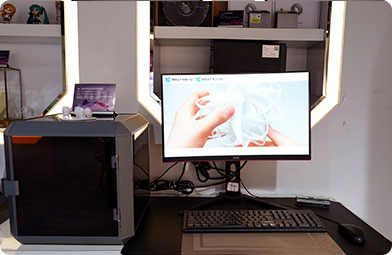 四川新華電腦學(xué)院VR動(dòng)漫游戲展廳