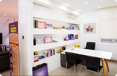 四川新華電腦學(xué)院BIM數(shù)字藝術(shù)展廳