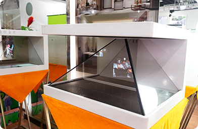 四川新華電腦學(xué)院VR虛擬現(xiàn)實(shí)體驗(yàn)廳